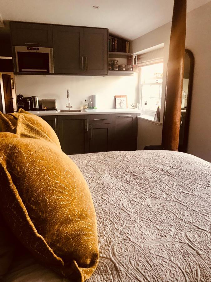 The Old Post Office Studio Apartment In A Beautiful Cotswold Village 赛伦塞斯特 外观 照片