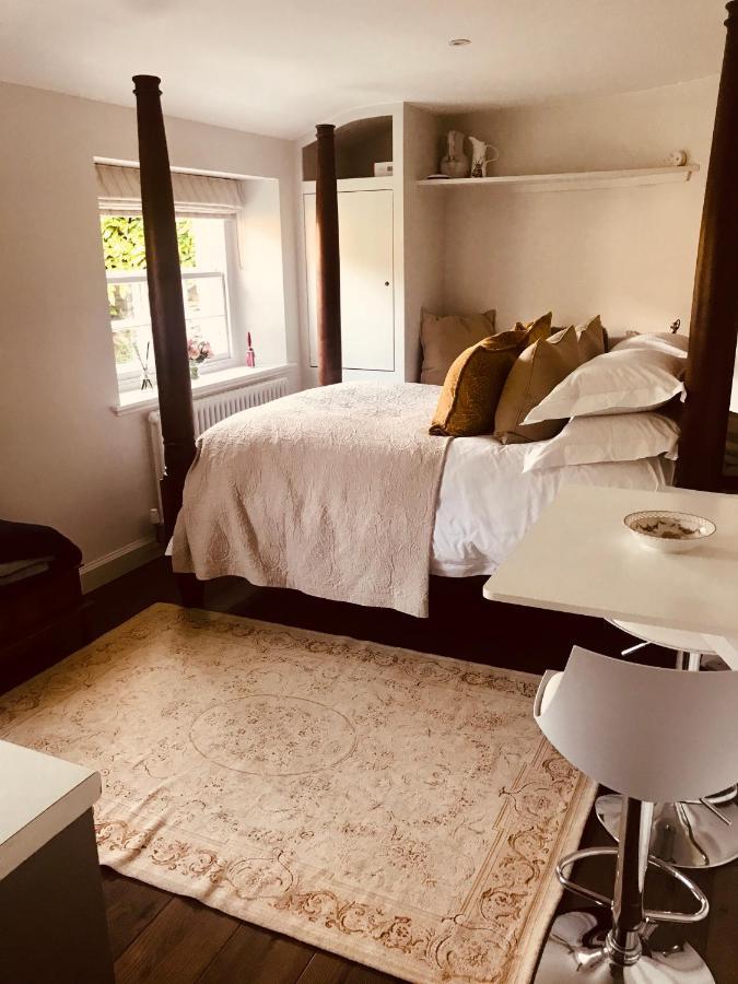 The Old Post Office Studio Apartment In A Beautiful Cotswold Village 赛伦塞斯特 外观 照片