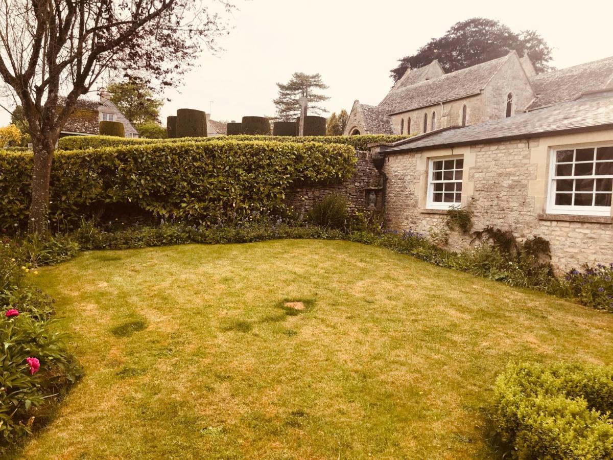 The Old Post Office Studio Apartment In A Beautiful Cotswold Village 赛伦塞斯特 外观 照片
