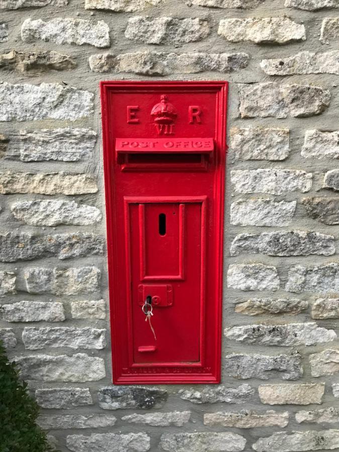 The Old Post Office Studio Apartment In A Beautiful Cotswold Village 赛伦塞斯特 外观 照片